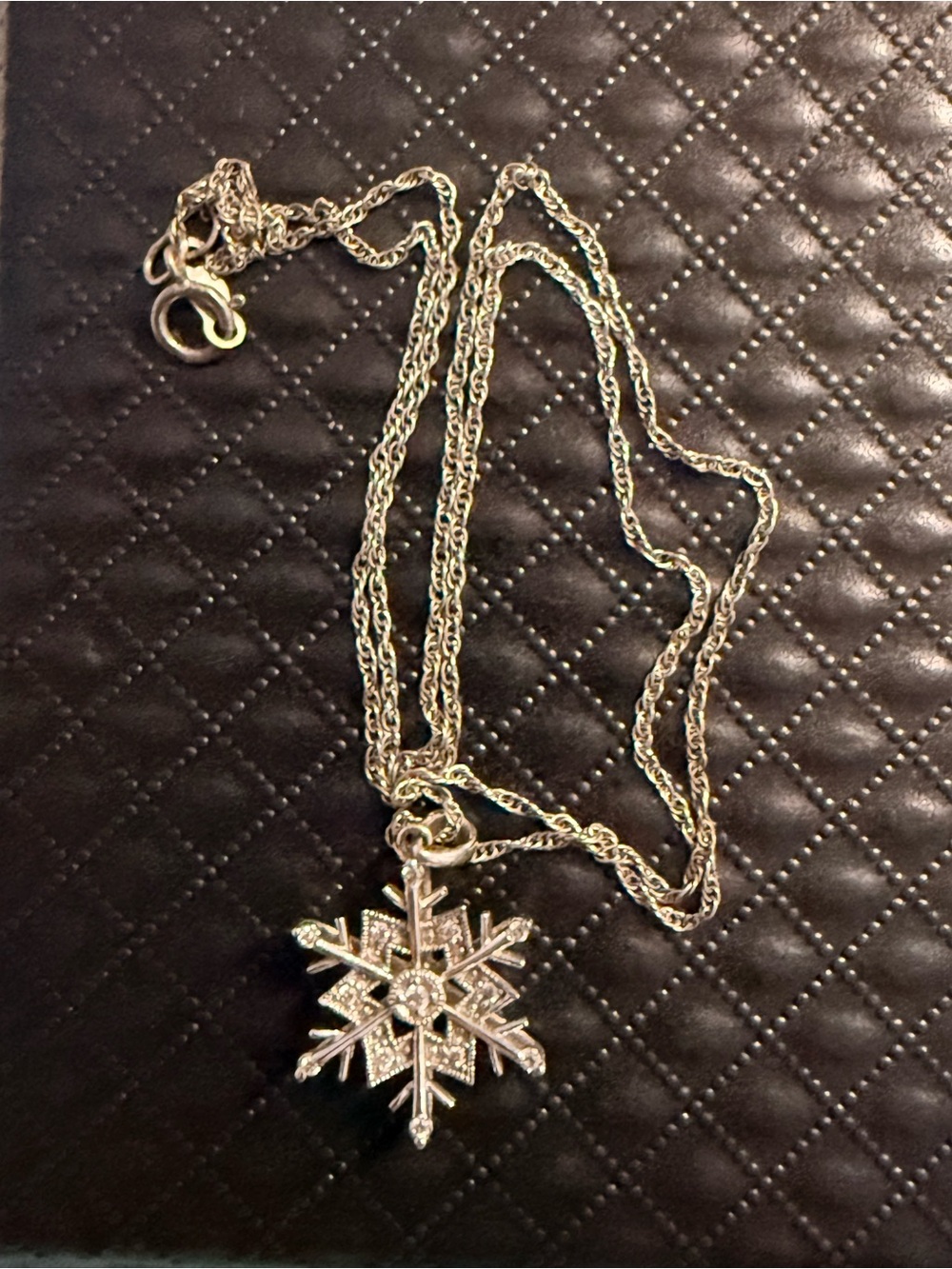 Kay Jewelers Silver Snowflake Pendant Necklace